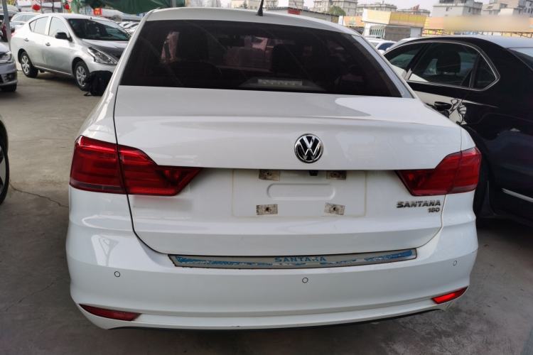 Used Volkswagen Santana 2016 1.6L Manual Comfort Edition
