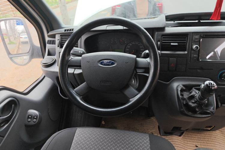 Used Ford Transit Custom 2015 2.4T Long-Wheelbase 7-Seater Mid-Height Multi-Purpose Vehicle
