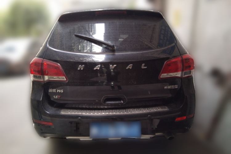 Used Haval H6 2013 Upgraded Model 1.5T Manual Two-Wheel Drive Urban Version
