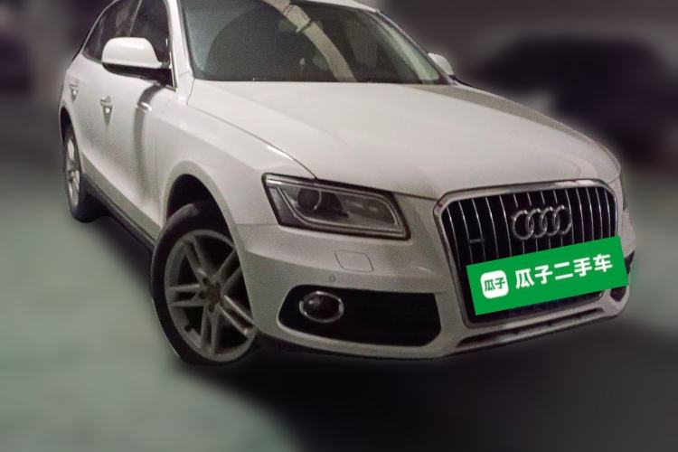 Used Audi Q5 2017 40 TFSI Technology Edition Front Right 45 Deg