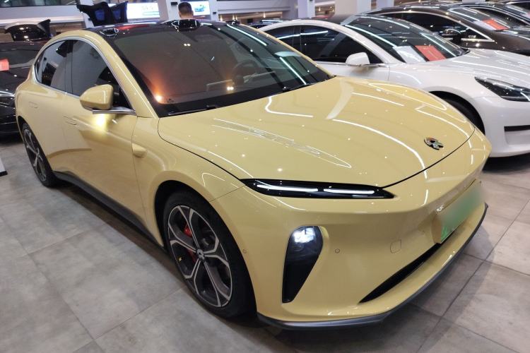 Used Nio ET5 2024 75 kWh Front Right 45 Deg