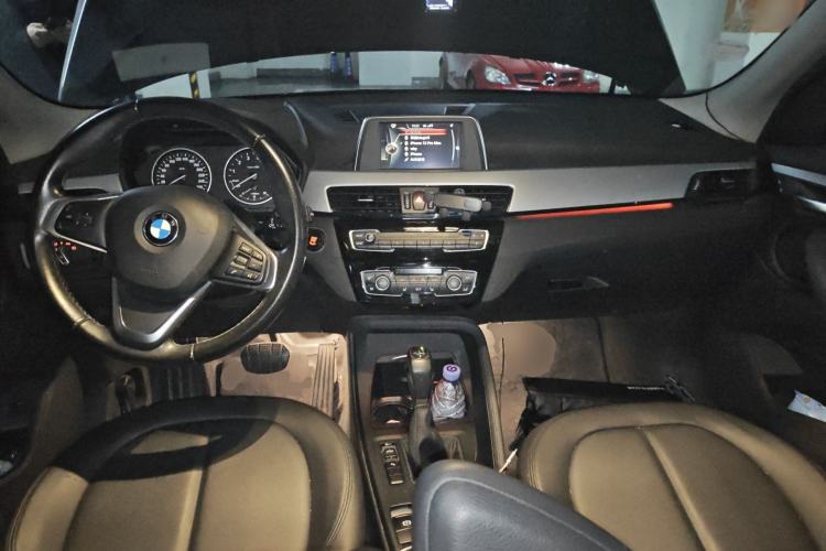 Used BMW X1 2016 sDrive18Li Premium Edition Center Console