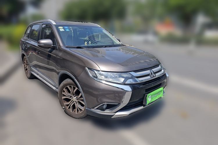 Used Mitsubishi Outlander 2018 2.0L Two-Wheel Drive Glory Edition 5 Seats