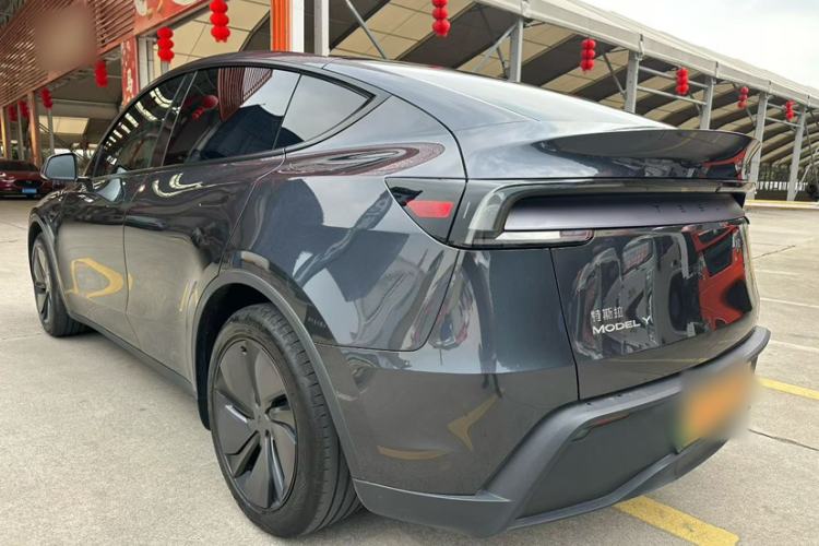 Used Tesla Model Y 2025 Rear-Wheel-Drive Version Exterior 6