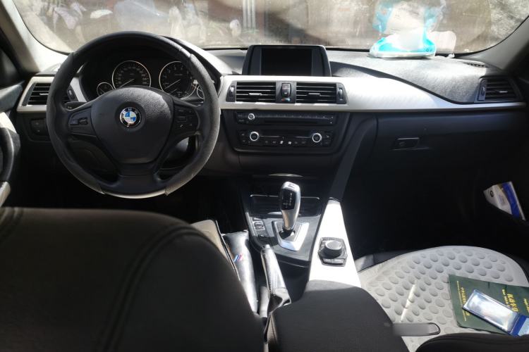 Used BMW 3 Series 2015 320Li Fashion Model Center Console