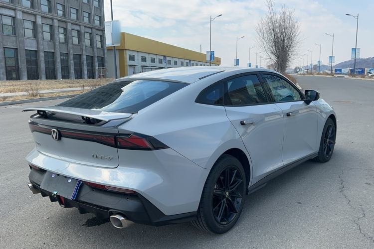 Used CHANGAN UNI-V 2023 1.5T Prestige Model
