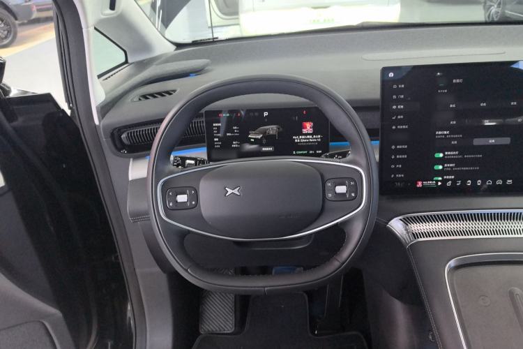 Used XPeng X9 2024 702 Ultra-Long Range Pro
