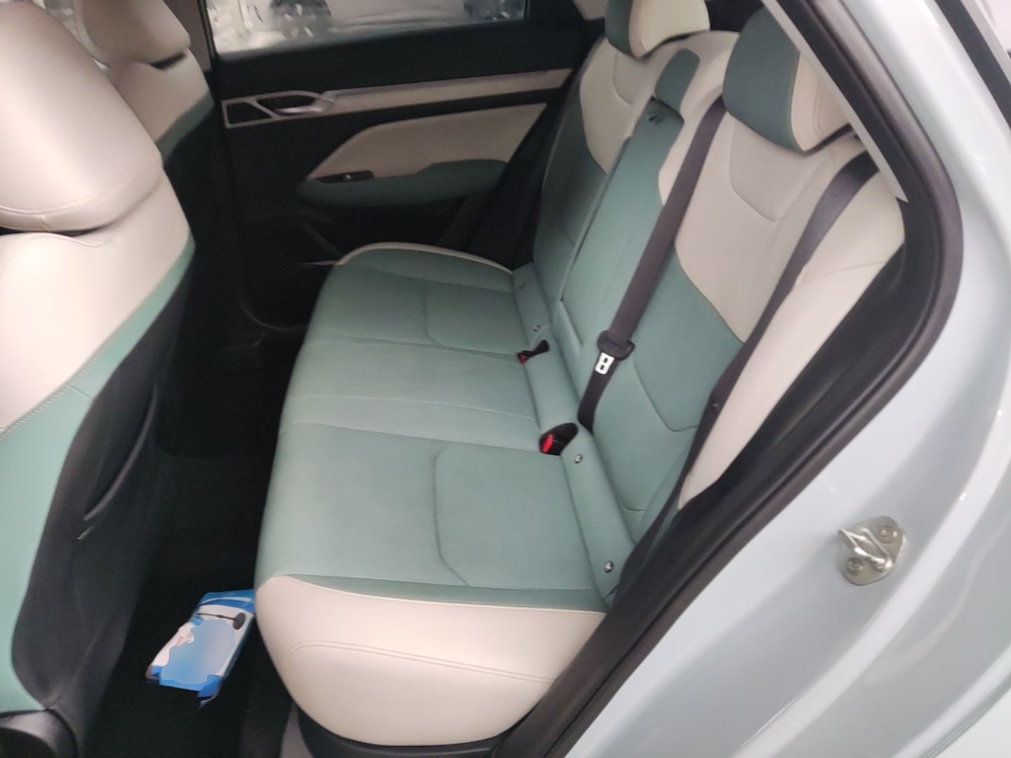 Geely Auto Emgrand L HiP 2022 1.5TD-DHT Pro 100KM Super Swift — снимка 20