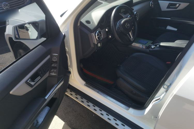 Used Mercedes-Benz GLK-Class 2013 GLK 300 4MATIC Dynamic Sunroof Model