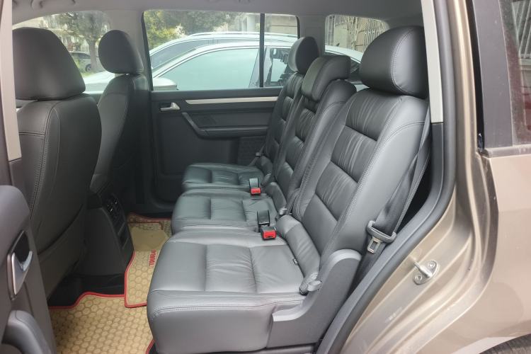 Used Volkswagen Touran 2015 1.4T Manual Comfort Edition 5-Seater Left Rear Seat