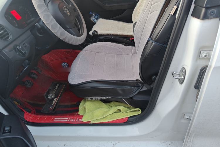 Used Volkswagen Jetta 2015 Zhuihui Edition 1.4L Manual Fashion Model