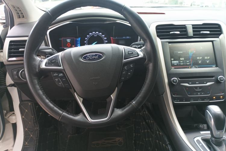 Used Ford Mondeo 2013 2.0L GTDi 200 Luxury Model Steering Wheel