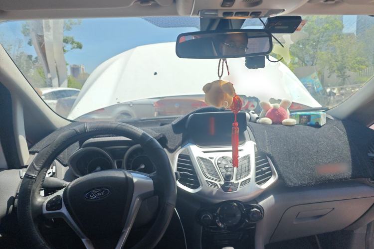 Used Ford EcoSport 2017 1.5L Automatic Prestige Model Center Console