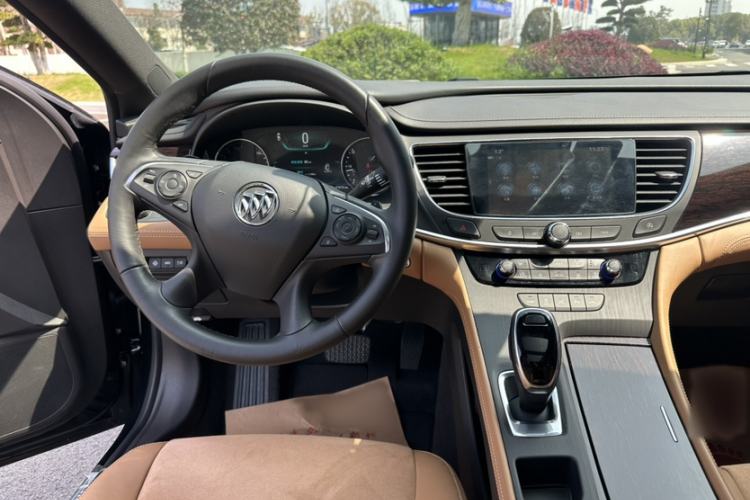 Used Buick LaCrosse 2018 20T Luxury Model
