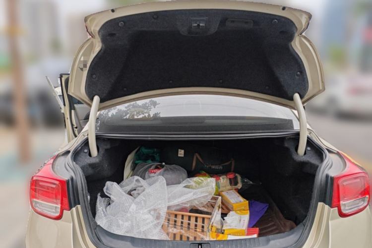 Used Chevrolet Malibu 2014 2.0L Automatic Luxury Edition Trunk