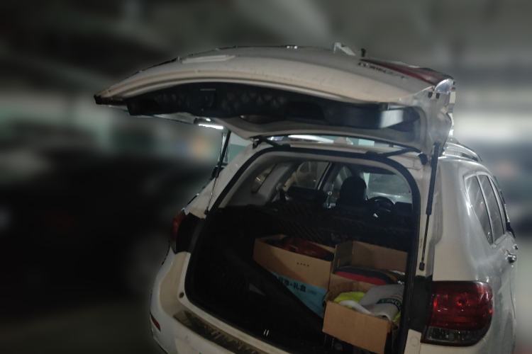 Used Haval H6 2017 Classic Edition 1.5T Manual Two-Wheel Drive Elite Model Trunk