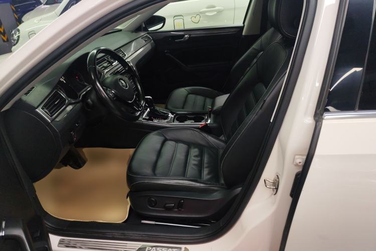 Used Volkswagen Passat 2016 330TSI DSG Luxury Edition