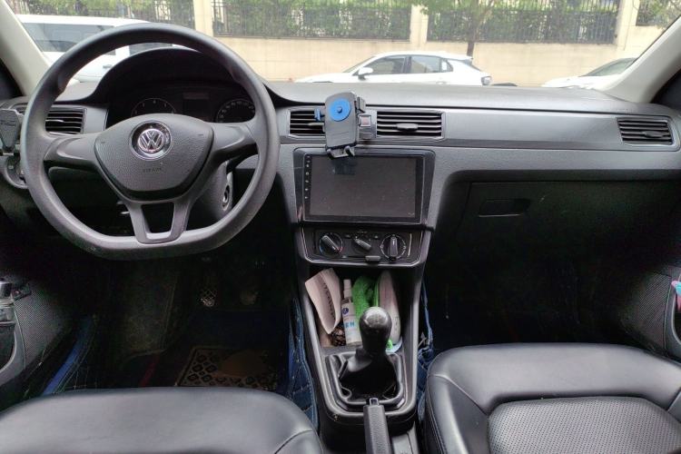 Used Volkswagen Santana 2016 1.6L Manual Fashion Edition Center Console