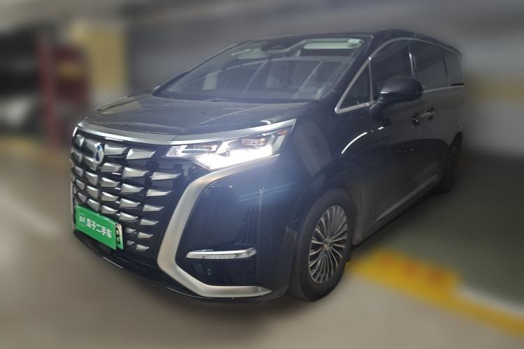 Used Denza D9 2024 DM-i 1050 Luxury Model