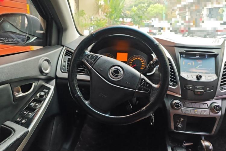 Used SsangYong Korando 2014 2.0L Gasoline Two-Wheel Drive Automatic Elite Navigation Edition