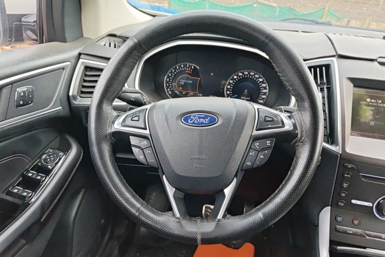 Used Ford Edge 2015 2.0T GTDi Four-Wheel Drive Prestige Model
