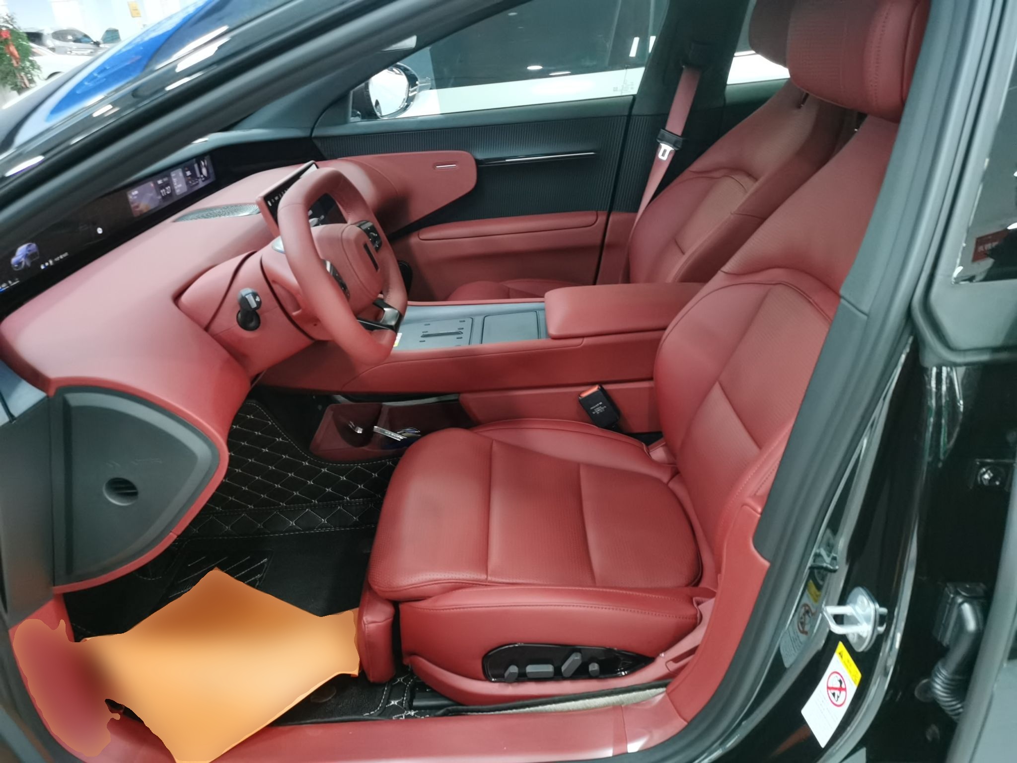 المقاعد الأمامية داخل السيارة