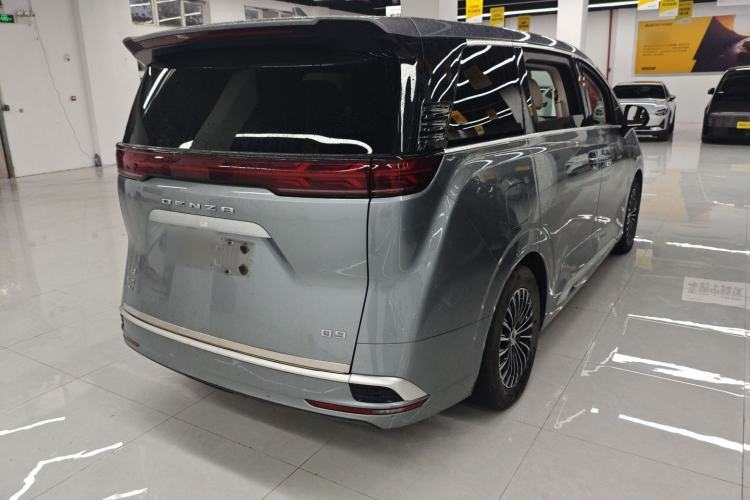 Used Denza D9 2022 DM-i 1040 Prestige Model