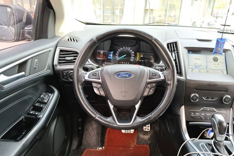 Used Ford Edge 2018 EcoBoost 245 Two-Wheel-Drive Titanium 7-Seater China V Standard Steering Wheel