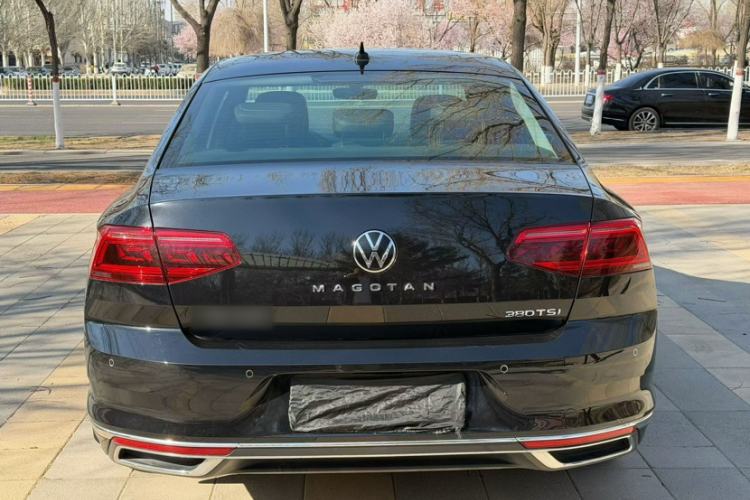 Used Volkswagen Magotan 2019 330TSI DSG Luxury Model China V Standard Exterior 4