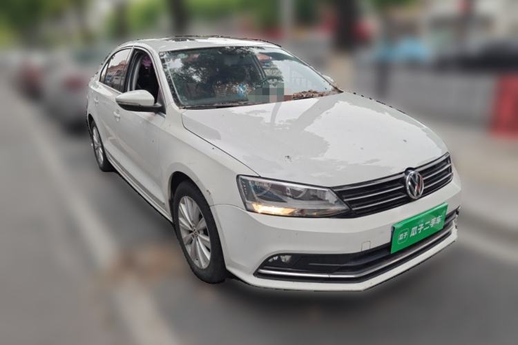 Used Volkswagen Sagitar 2015 1.6L Automatic Comfort Model Front Right 45 Deg