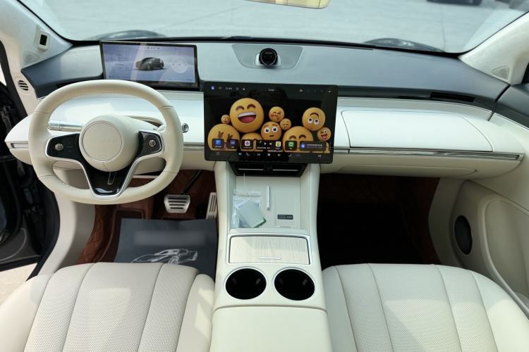 Used Hima Luxeed R7 2024 All-Electric 802 km Max