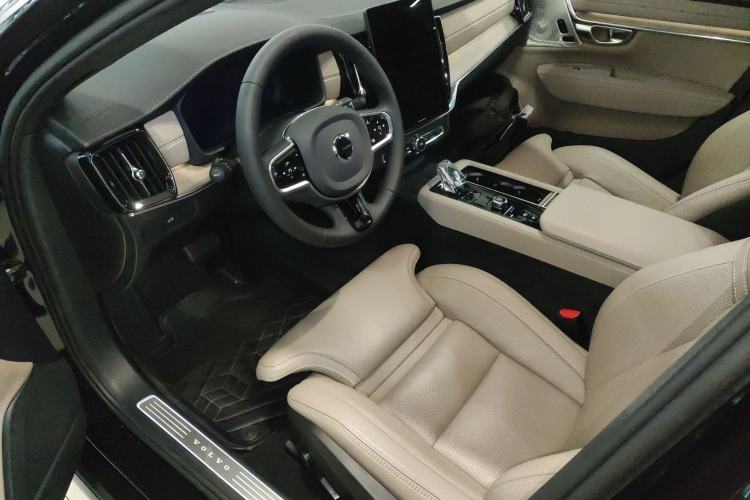 Used Volvo S90 2026 B5 Zhiya Luxury Edition