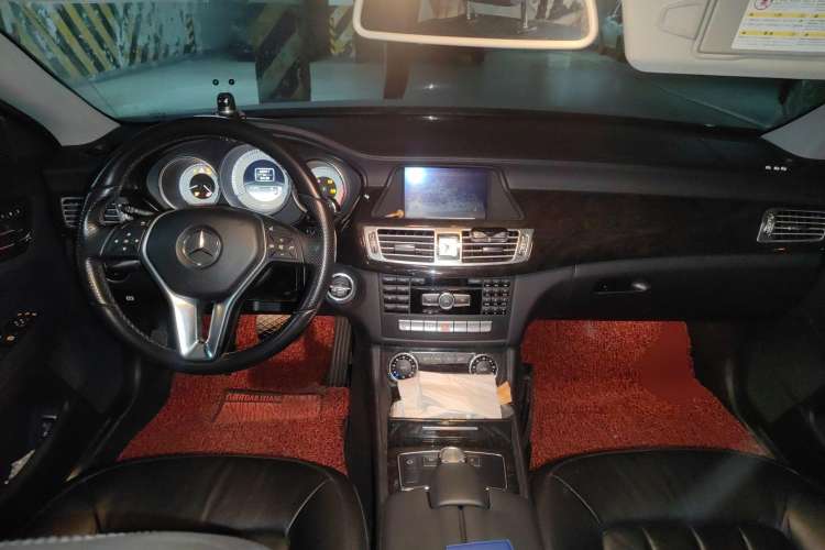 Used Mercedes-Benz CLS 2012 CLS 300 CGI Center Console