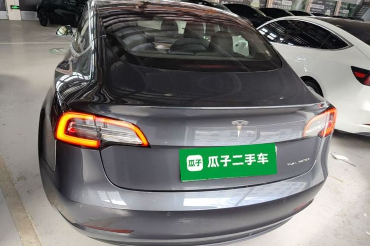 Used Tesla Model 3 2019 Long-Range All-Wheel-Drive Version
