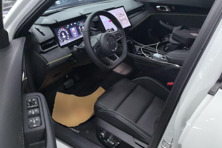 Used Lynk & Co 03 2023 2.0TD DCT H-Power Halo Left Front Seat