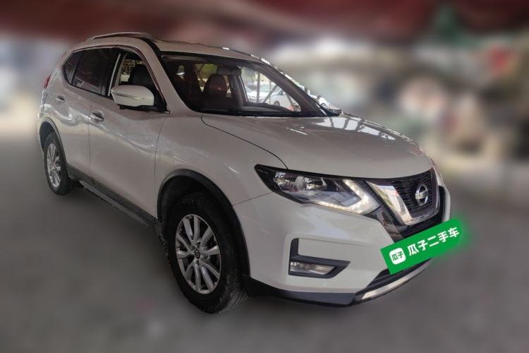 Used Nissan X-Trail 2017 2.0L CVT Comfort Edition 2WD Front Right 45 Deg