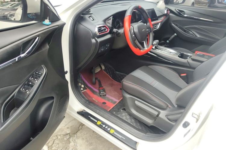 Used Oshan X5 2021 Revised Version 1.6L CVT Luxury Edition
