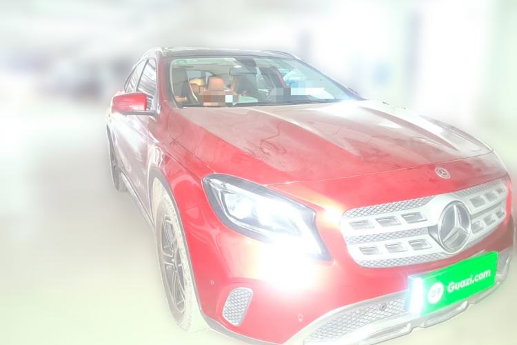 Used Mercedes-Benz GLA 2018 GLA 200 Fashion Model Front Right 45 Deg