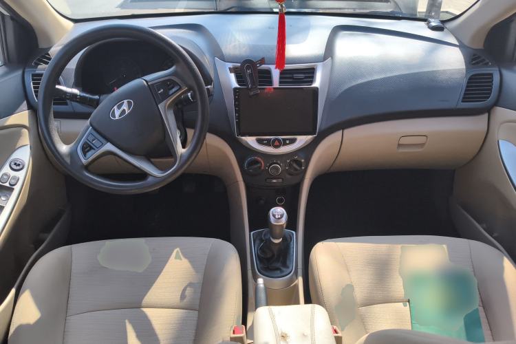 Used Hyundai Verna (older generation) 2014 1.4L Manual Smart GLS Trim
