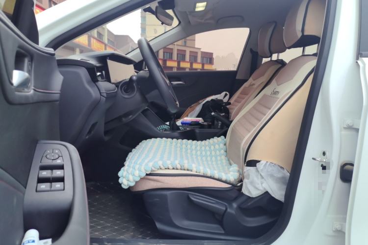 Used Roewe i5 2023 1.5L Manual Comfort Edition
