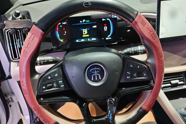 Used BYD Song Pro New Energy 2024 HONOR Edition DM-i 71KM Navigation Model Steering Wheel