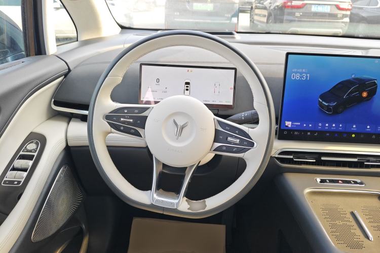 Used VOYAH Dream 2025 PHEV Four-Wheel-Drive Flagship Kunpeng Edition Steering Wheel