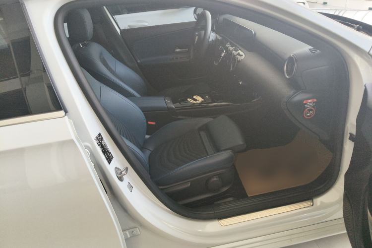 Used Mercedes-Benz A-Class 2020 Revised A 180 L Right Front Seat