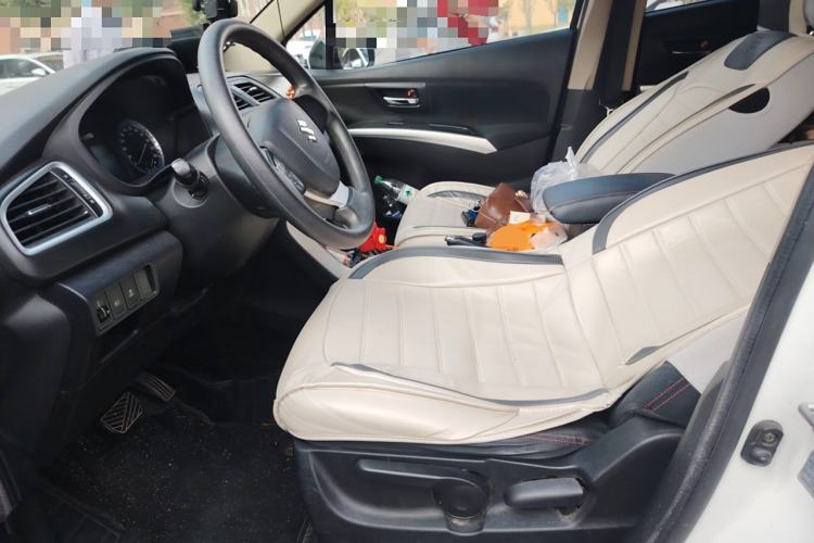 Used Suzuki S-Cross 2014 1.6L CVT Two-Wheel Drive Entry Model Left Front Seat