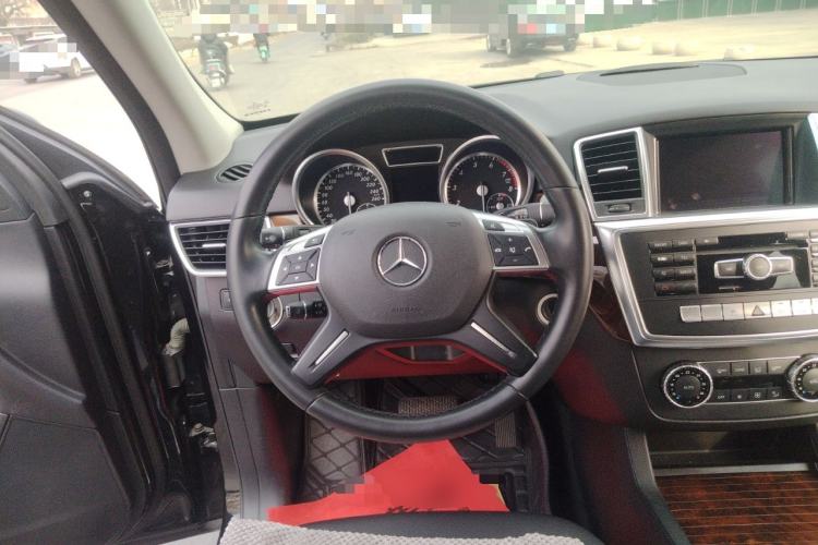 Used Mercedes-Benz M-Class 2015 ML 400 4MATIC Dynamic Model