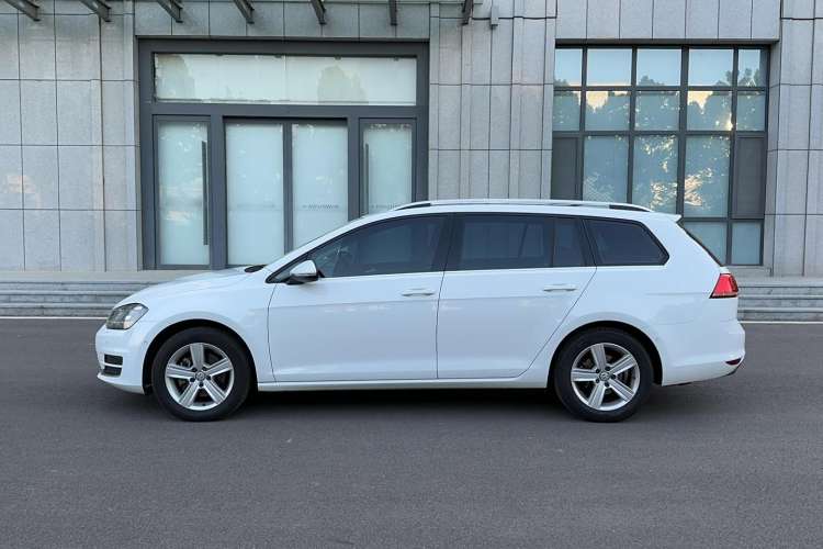 Used Volkswagen Golf (Import) 2014 1.4TSI Luxury Travel Edition
