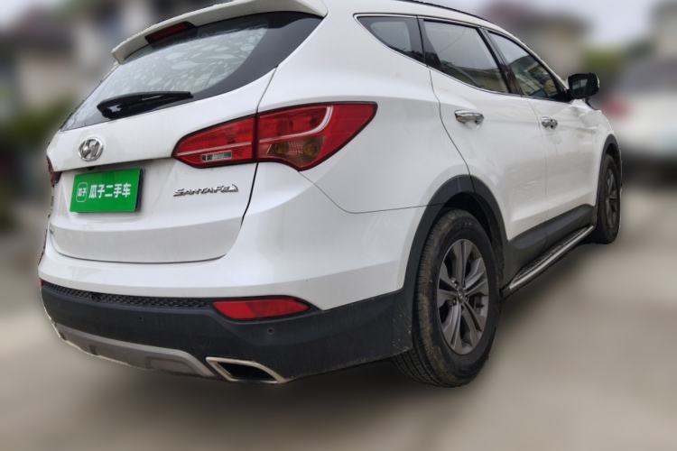 Used Hyundai Santa Fe 2015 2.0T Automatic Two-Wheel Drive Smart Version 5 Seats Rear Right 45 Deg