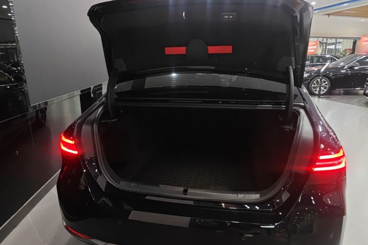 Used BMW 5 Series 2024 530Li Leading Luxury Package
