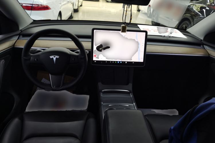 Used Tesla Model Y 2021 Long-Range All-Wheel-Drive Version
