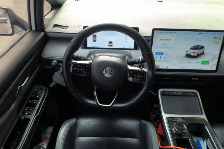 Used Hycan Z03 2022 510 km Range Trendy Cool Version 135 kW 63.98 kWh
